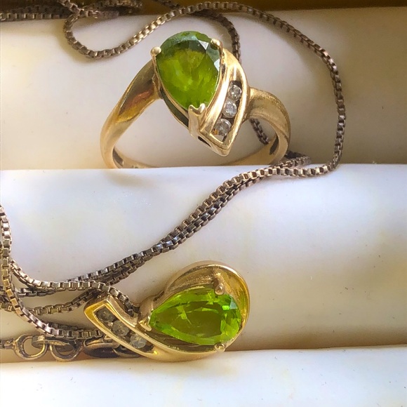 Peridot pave diamonds & sterling silver 9” pendant; marked Italy 925 & ring - Picture 3 of 11